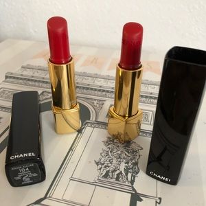 Pair CHANEL Rouge Intense Long-Wear Lip Color 104